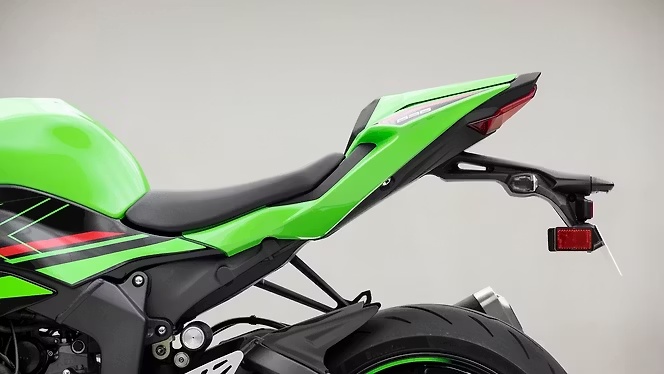 Kawasaki Ninja ZX-6R 6 Kawasaki Ninja ZX-6R
